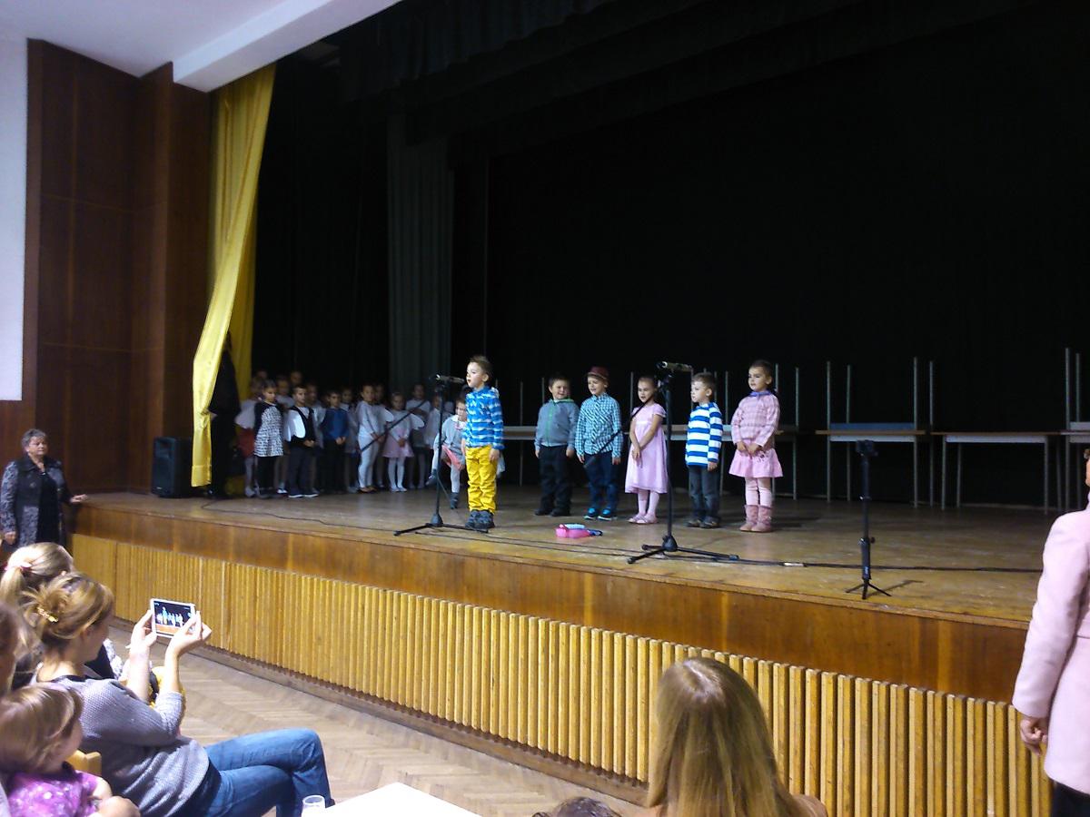 Fotogaléria Mesiac úcty k starším - október 2015 (4) Mesiac úcty k starším - október 2015