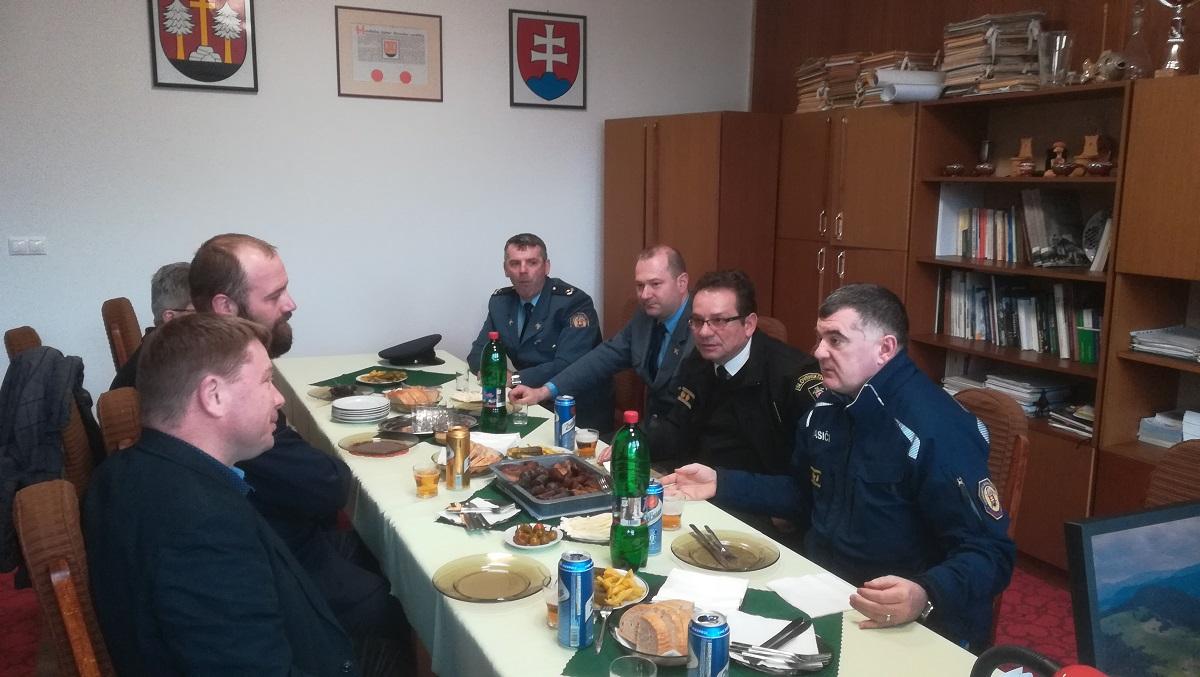 Fotogaléria Odovzdávanie hasičského auta - apríl 2018 (4) Odovzdávanie hasičského auta - apríl 2018